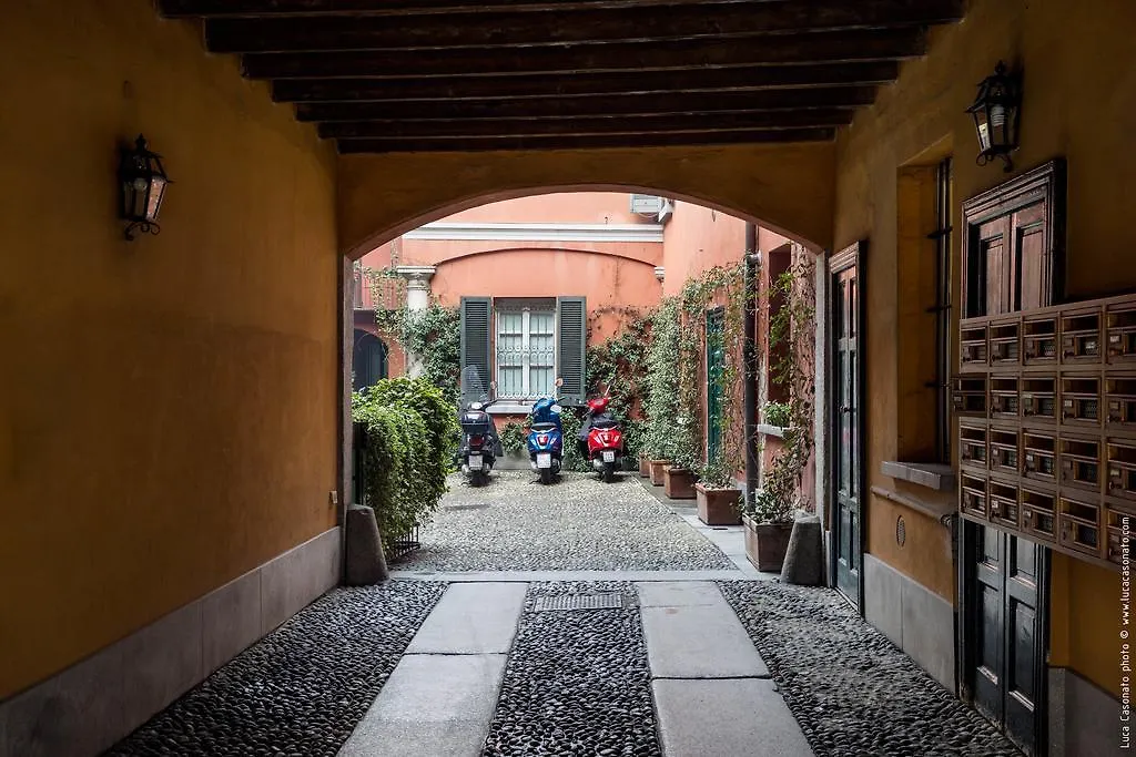 Casa Dolce Casa Alzaia Grande Apartment Milan Italy